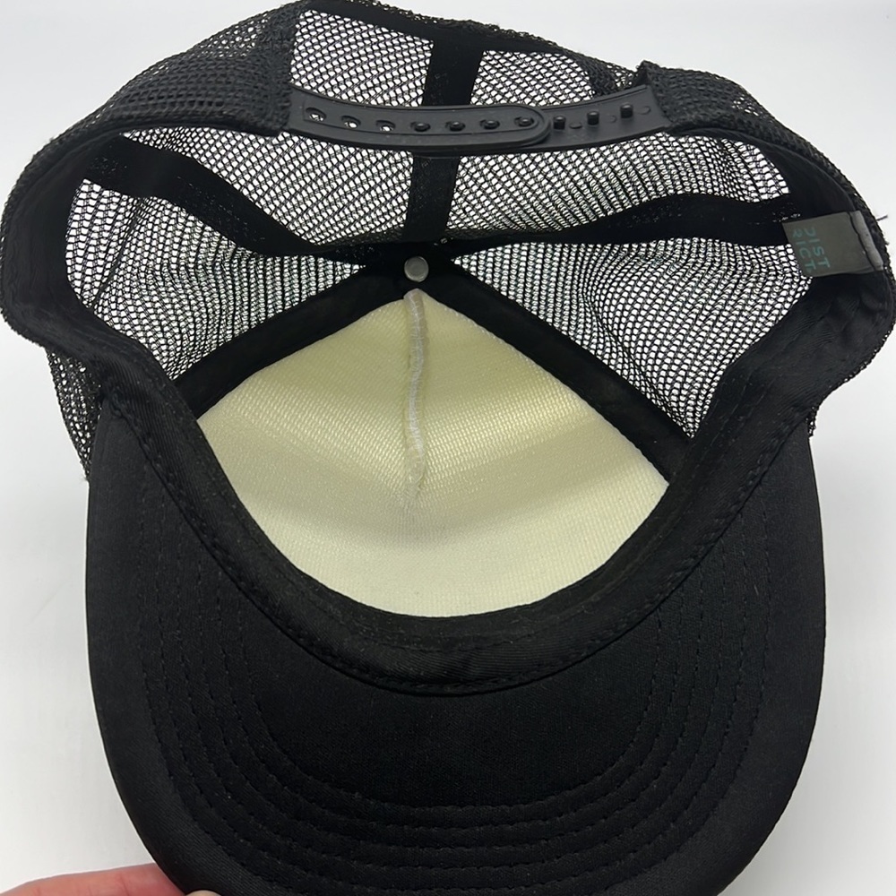 District - Pizza And Crossbones Fun Graphic Truck Driver Baseball Hat Onesize - Picture 8 of 11